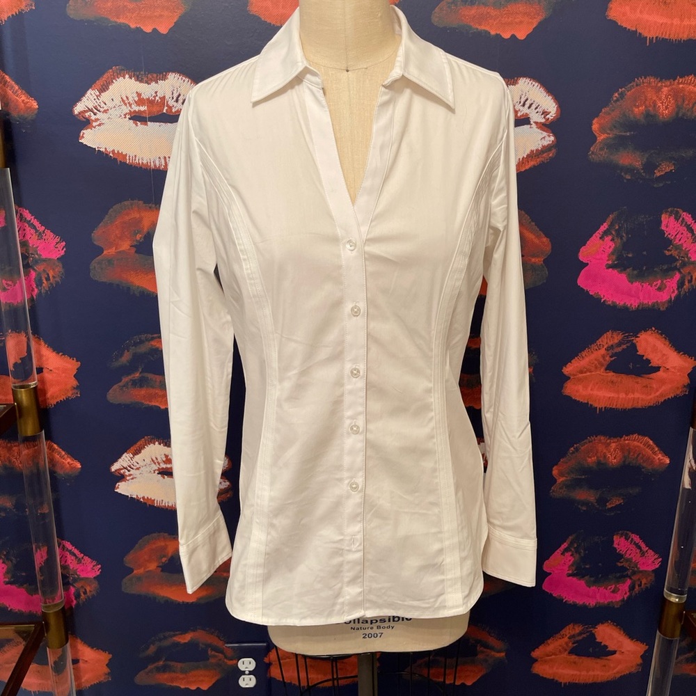Express white fitted blouse with stretch to be comfortable